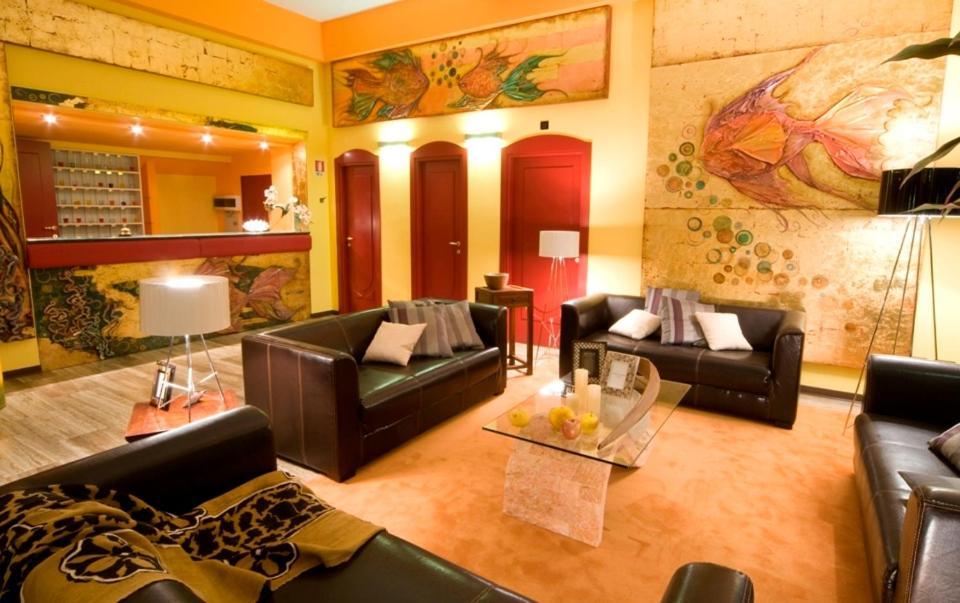 Hotel Corona 밀라노마리티마 외부 사진
