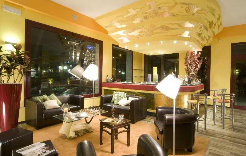 Hotel Corona 밀라노마리티마 외부 사진